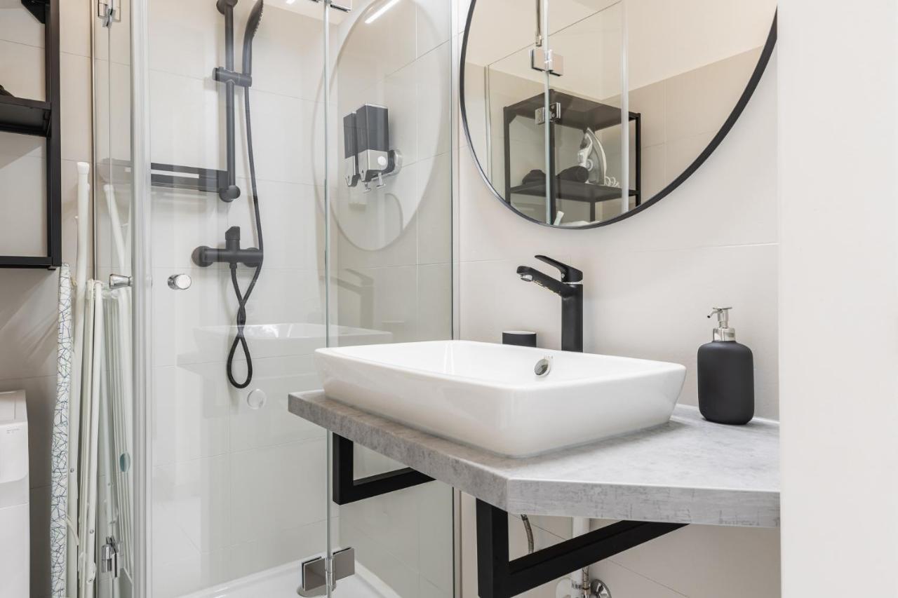 Bright Stylish With A Balcony In A Location Apartment Wien