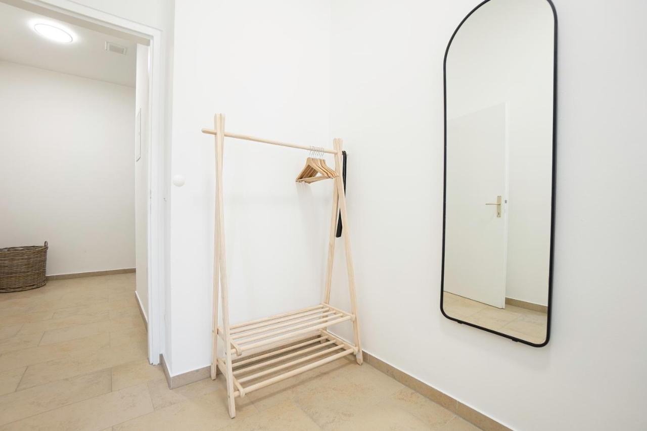 Bright Stylish With A Balcony In A Location Wien