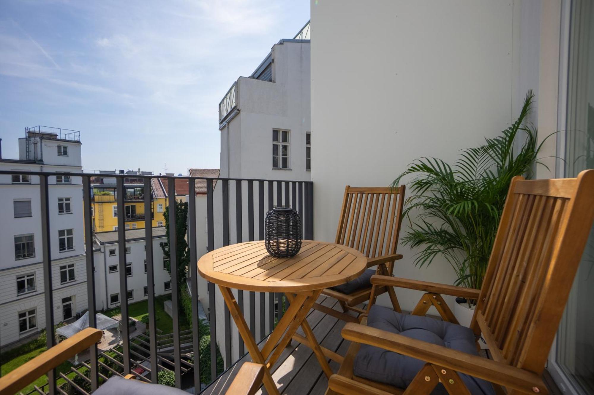 Apartment Bright Stylish With A Balcony In A Location Wien